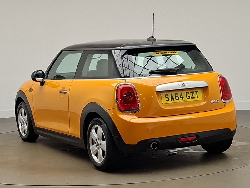Mini Hatch 1.5 Cooper SA64GZT Orange #2