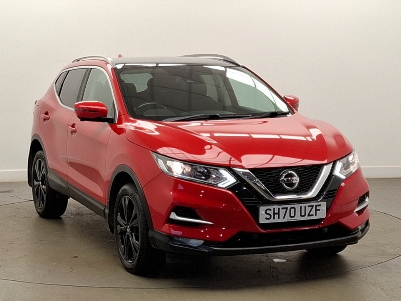 Nissan Qashqai 1.3 Dig-t N-connecta Red