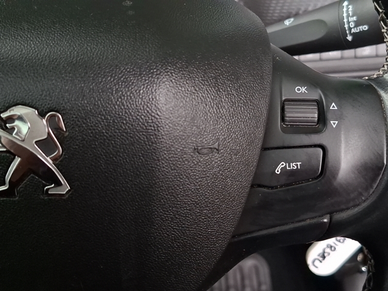 Peugeot 2008 1.2 Puretech Active 2018 Black #13