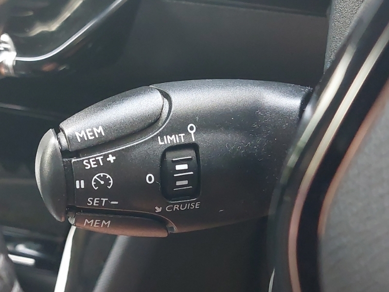 Peugeot e-2008 Suv Black #17