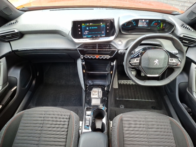 Peugeot e-2008 100Kw Active Premium 50Kwh Orange #3