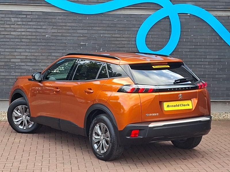 Peugeot e-2008 100Kw Active Premium 50Kwh Orange #2