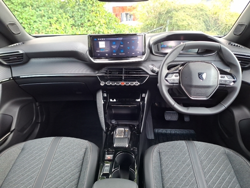 Peugeot e-2008 100Kw Allure 50Kwh White #3