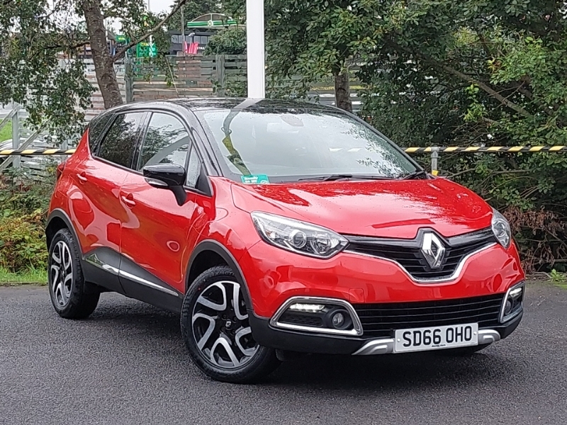 Renault Captur 0.9 Tce 90 Signature Nav Red