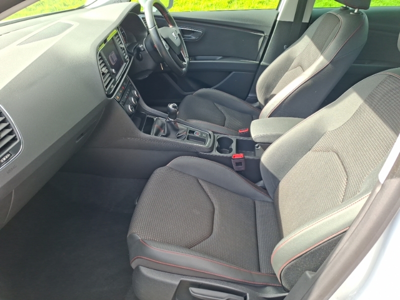 Seat Leon 1.5 Tsi Evo Fr Ez FG69JVR White #5