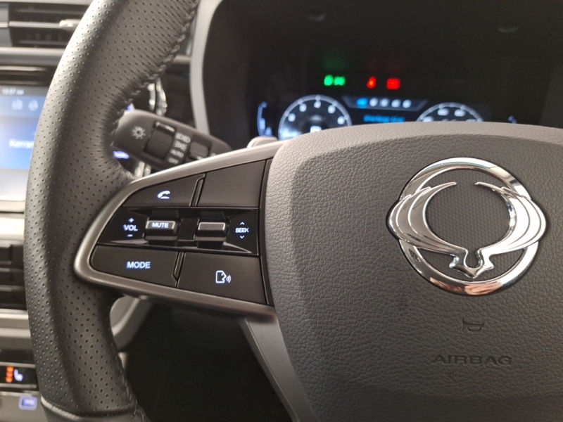 SsangYong Korando Ultimate E-motion Black #12