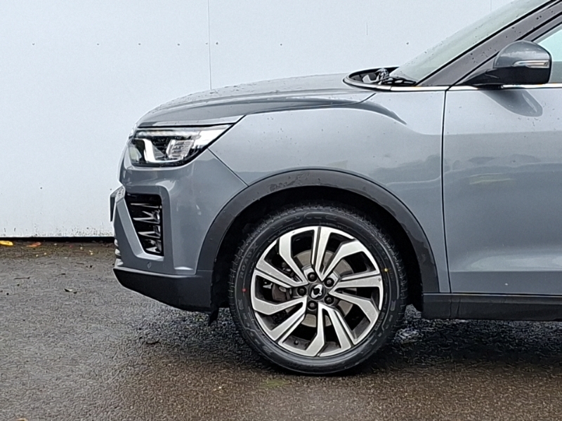 SsangYong Tivoli Hatchback Blue #19