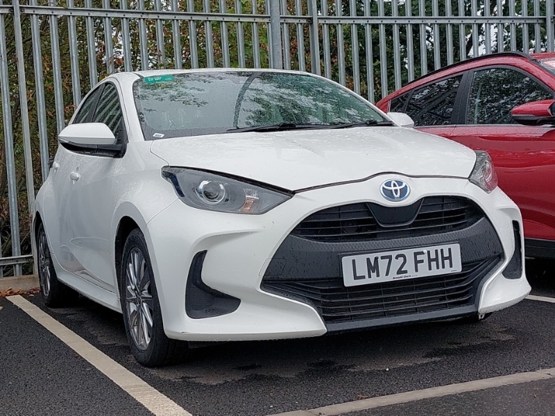Toyota Yaris 1.5 Hybrid Icon Cvt White