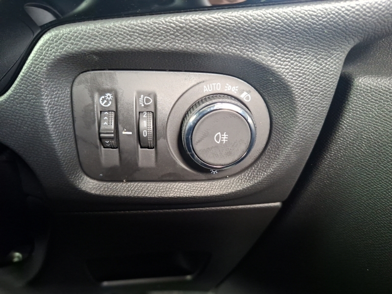 Vauxhall Corsa-e Corsa Hatchback 100Kw White #17