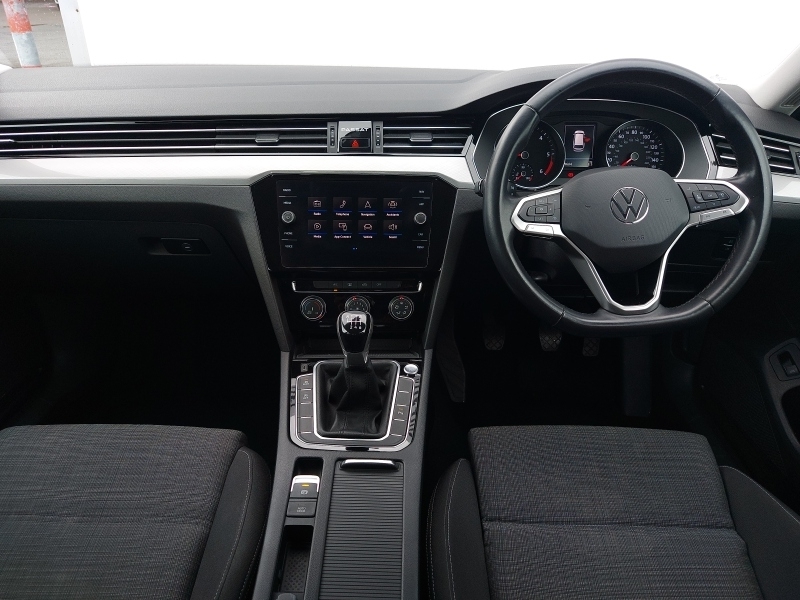 Volkswagen Passat 2.0 Tdi Evo Scr Se Nav Black #3