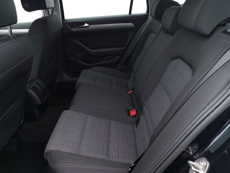 Volkswagen Passat 2.0 Tdi Evo Scr Se Nav Black #6