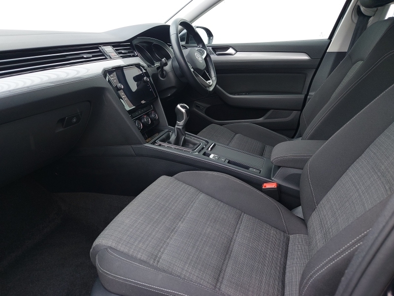 Volkswagen Passat 2.0 Tdi Evo Scr Se Nav Black #5