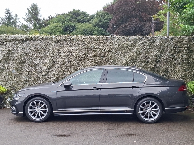 Volkswagen Passat 2.0 Tdi Scr 190 R-line Dsg Grey #4