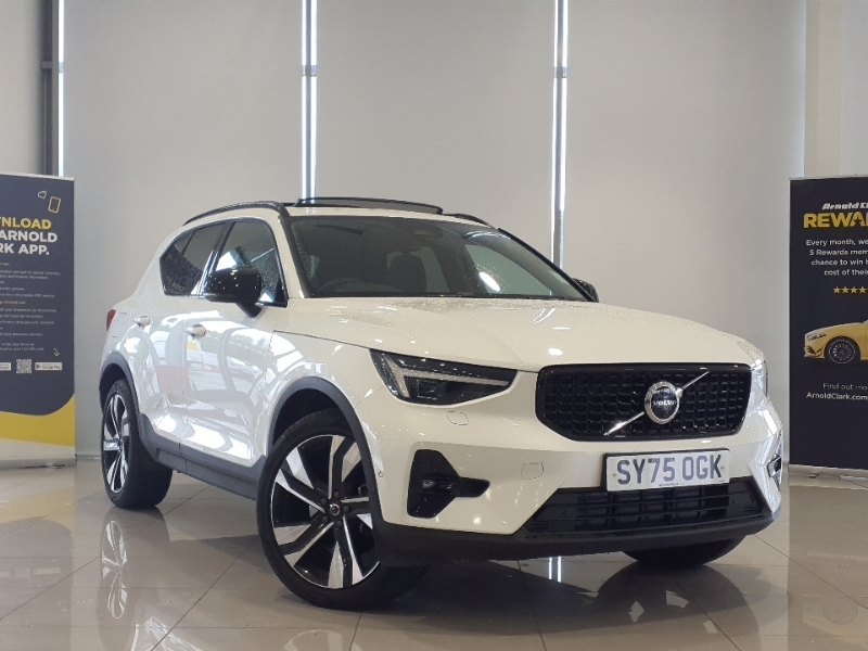 Volvo XC40 2.0 B3p Ultra Dark White