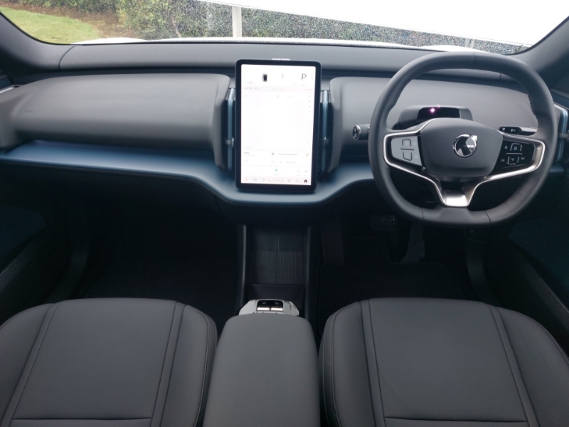 Volvo EX30 200Kw P5 Long Range Plus 69Kwh White #3