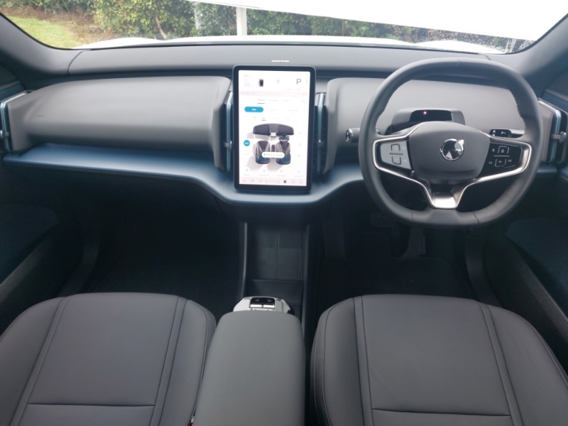 Volvo EX30 200Kw Sm Extended Range Plus 69Kwh White #3