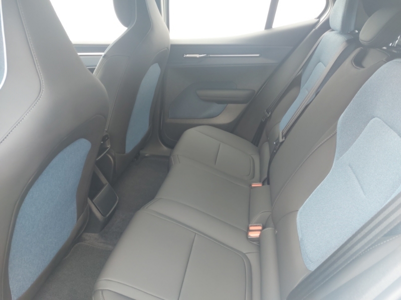 Volvo EX30 200Kw Sm Extended Range Plus 69Kwh White #6