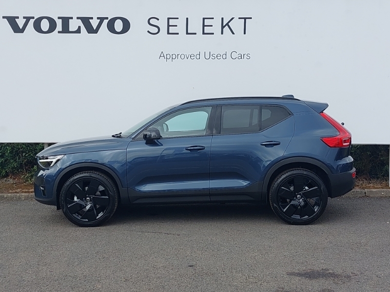Volvo XC40 2.0 B3p Plus Black Edition SM26WZE Blue #4
