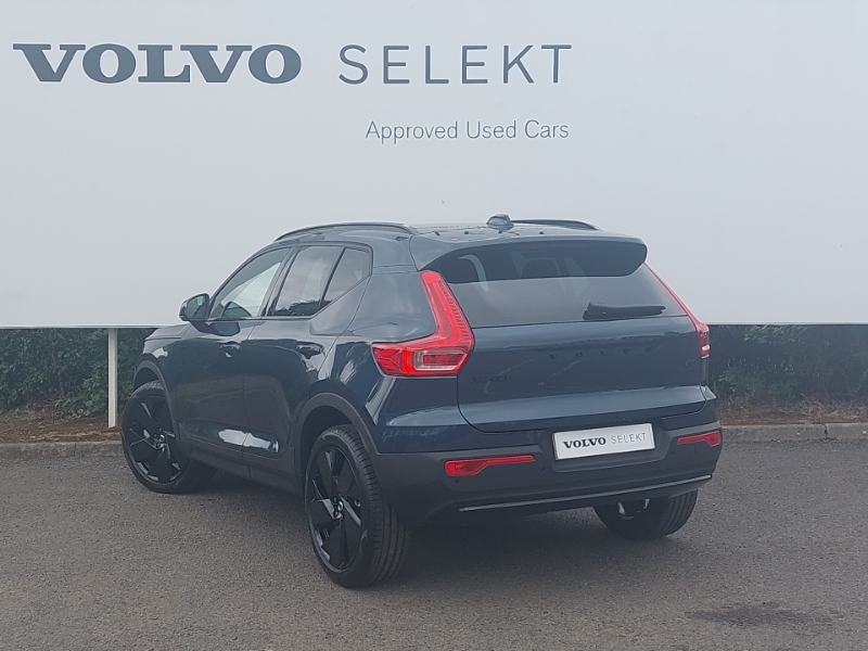 Volvo XC40 2.0 B3p Plus Black Edition SM26WZE Blue #2