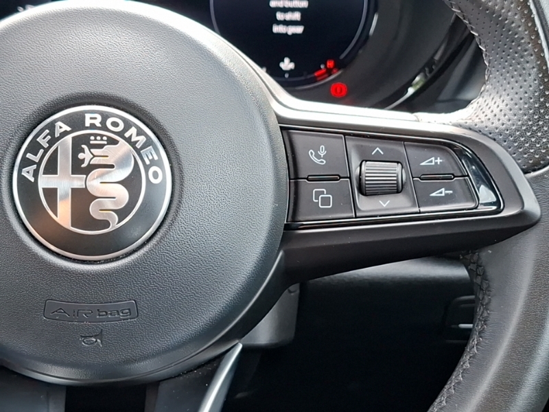 Alfa Romeo Tonale Ti Black #13
