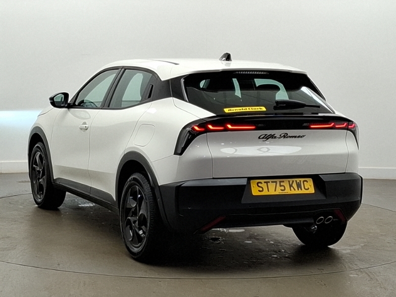 Alfa Romeo Junior 1.2 Turbo Ibrida White #2