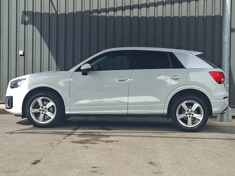 Audi Q2 1.0 Tfsi Sport White #4