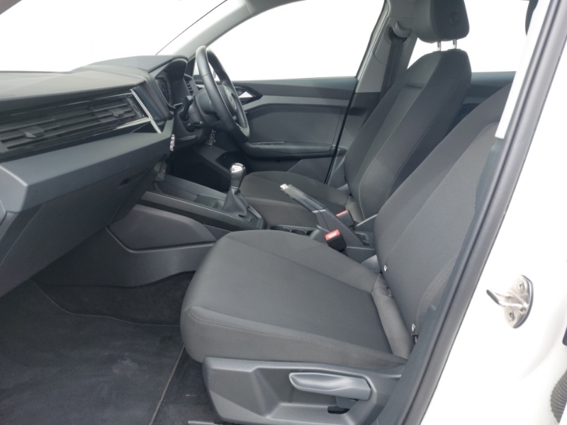 Audi A1 25 Tfsi Technik White #5