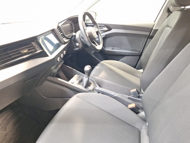 Audi A1 25 Tfsi Technik VE21DPZ White #5