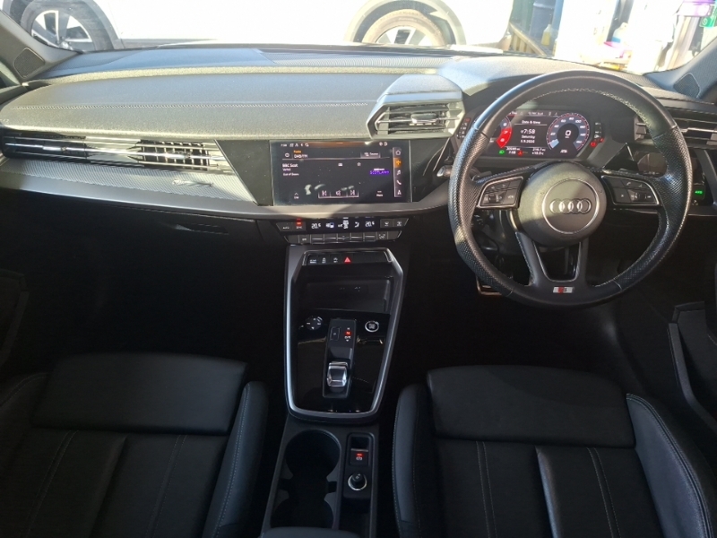 Audi A3 30 Tfsi S Line S Tronic VF23KYO Black #3