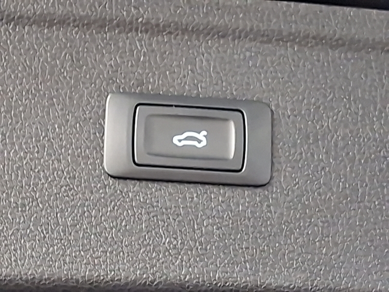 Audi Q5 2L Black Edition Blue #17