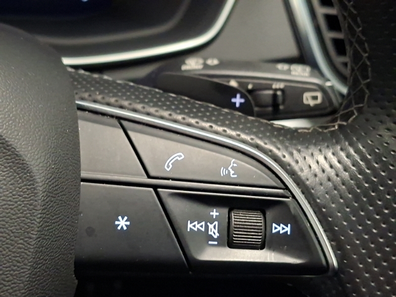 Audi Q5 2L Black Edition Blue #13