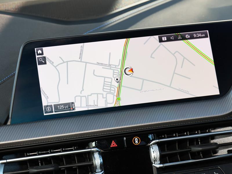 BMW 2 Series Luxury White #16