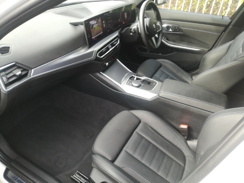 BMW 3 Series 320I M Sport Step YH24WLN White #5