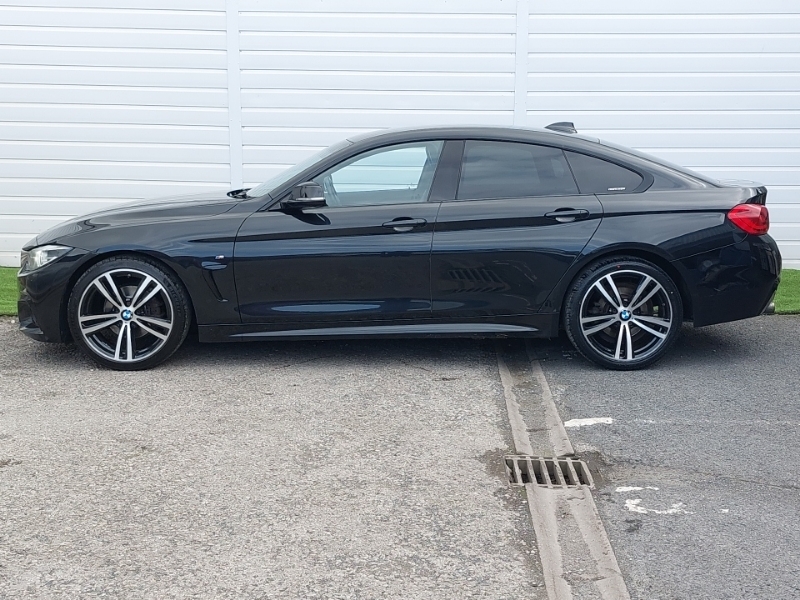 BMW 4 Series 420I M Sport Professional Media Black #4