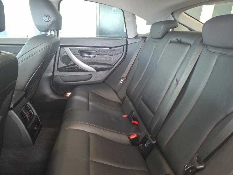 BMW 4 Series 420I Xdrive Sport Business Media Black #6
