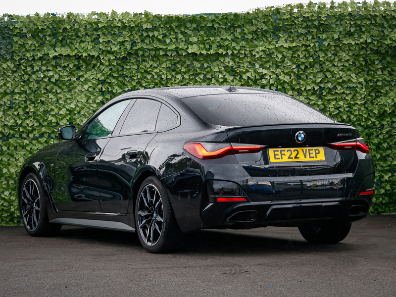 BMW 4 Series M440i Xdrive Mht Step Black #2