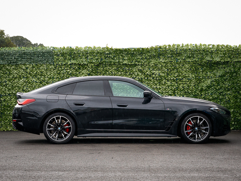 BMW 4 Series M440i Xdrive Mht Step Black #3