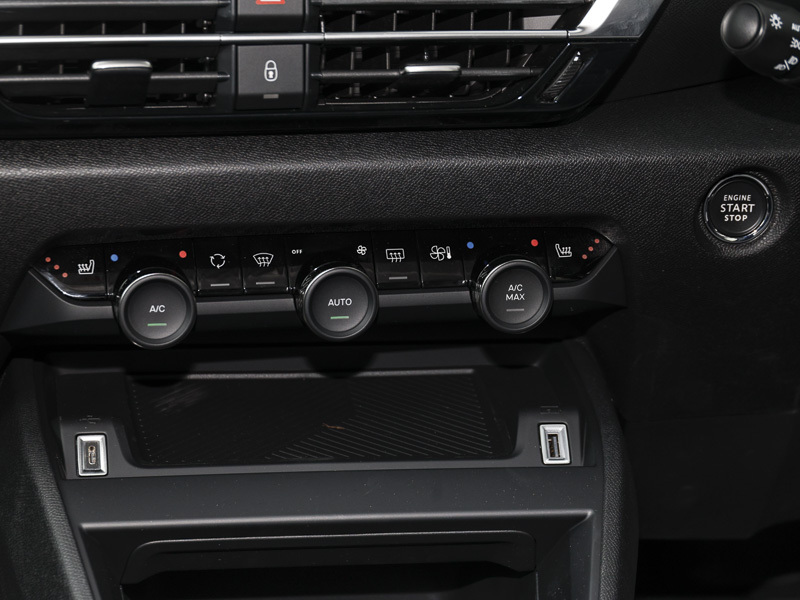 Citroen C4 1.2 130 Max Black #17