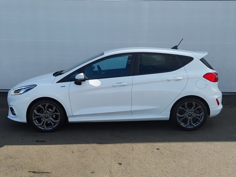 Ford Fiesta Hatchback Black #4