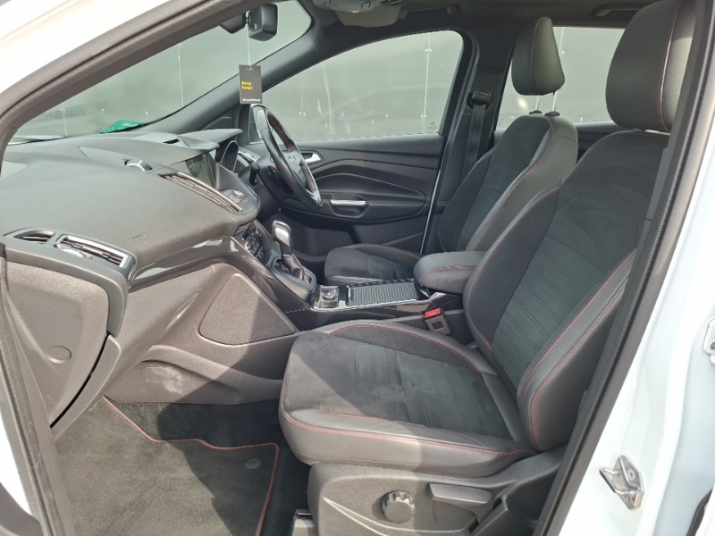 Ford Kuga 1.5 Tdci St-line X 2Wd KO02GAR White #5