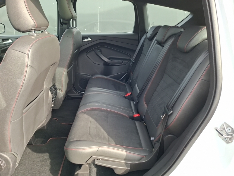Ford Kuga 1.5 Tdci St-line X 2Wd KO02GAR White #6