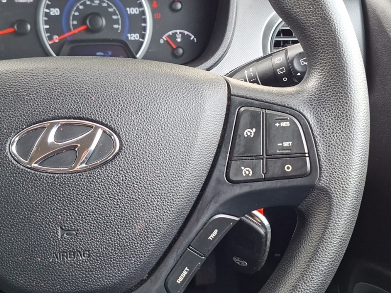 Hyundai I10 Hatchback Blue #13