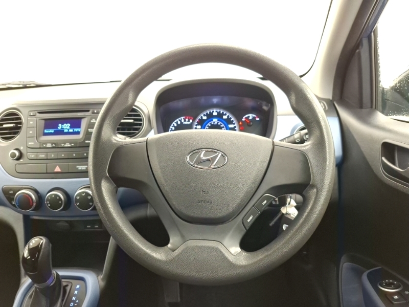 Hyundai I10 Hatchback Black #8