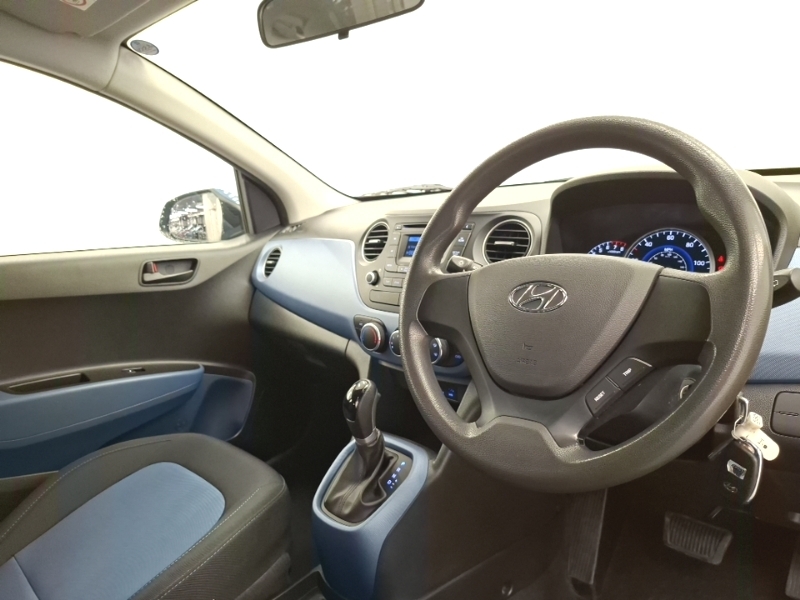 Hyundai I10 Hatchback Black #17