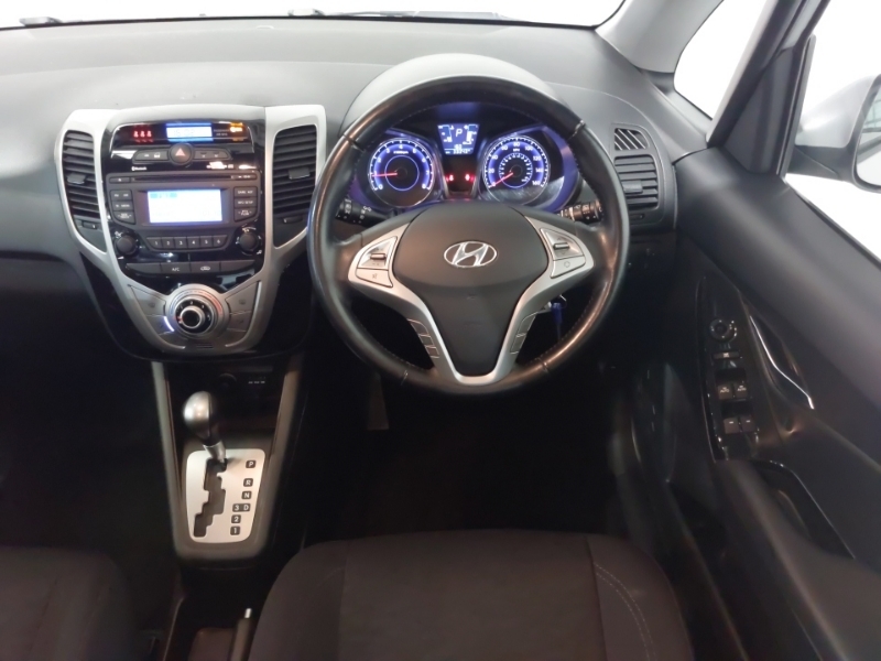 Hyundai Ix20 1.6L Active White #8