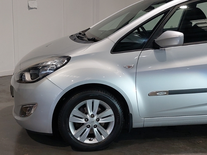 Hyundai Ix20 1.6L Active White #19