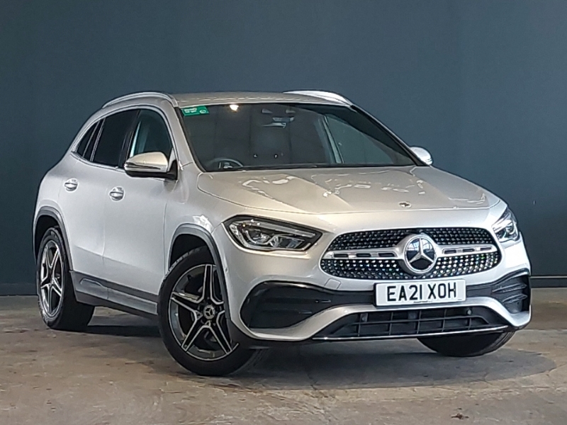 Mercedes-Benz GLA Class Gla 180 Amg Line Premium Silver