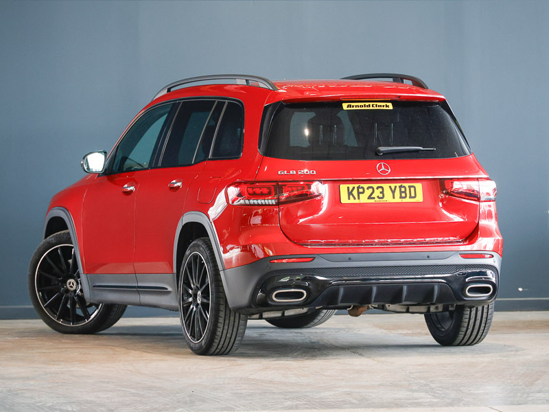 Mercedes-Benz GLB Class Glb 200 Amg Line Premium Night Ed 7G-tronic Red #2