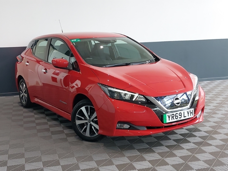 Nissan Leaf 110Kw Acenta 40Kwh Red