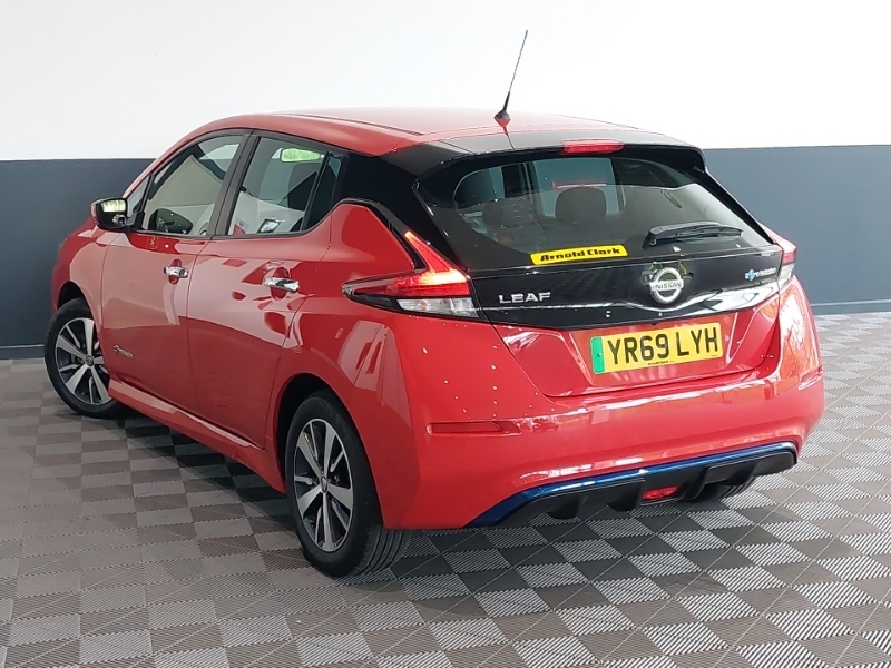Nissan Leaf 110Kw Acenta 40Kwh Red #2
